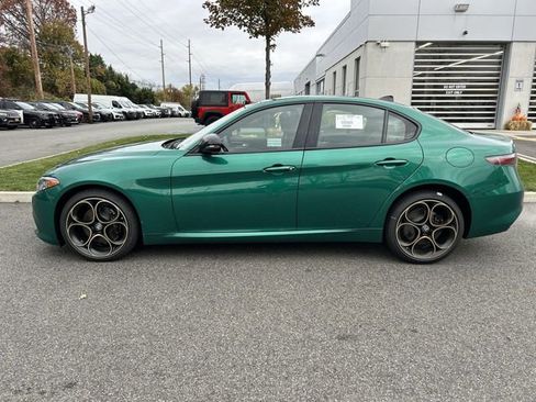 New 2025 Alfa Romeo Giulia AWD w/ Driving Assist Package image 5