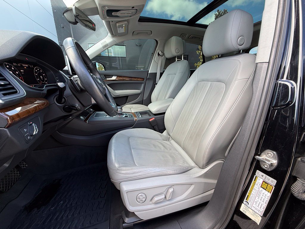 Used 2018 Audi Q5 2.0T Premium Plus w/ Premium Plus Package AWD/4WD image 11