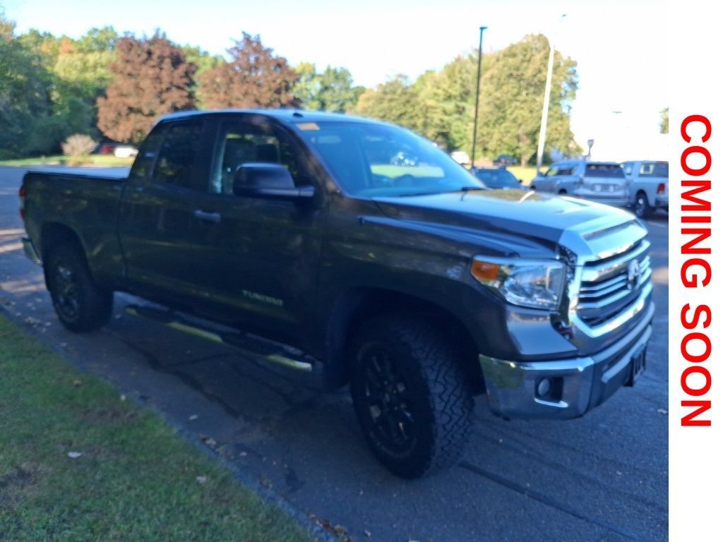 Used 2016 Toyota Tundra SR5 AWD/4WD image 4