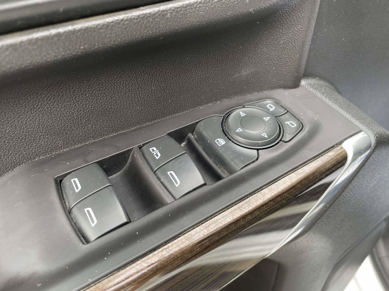 Used 2021 Chevrolet Silverado 2500 LT w/ Z71 Off-Road Package AWD/4WD image 19