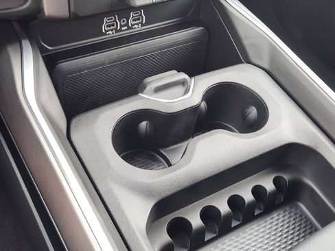 New 2026 RAM 1500 Express AWD/4WD image 19