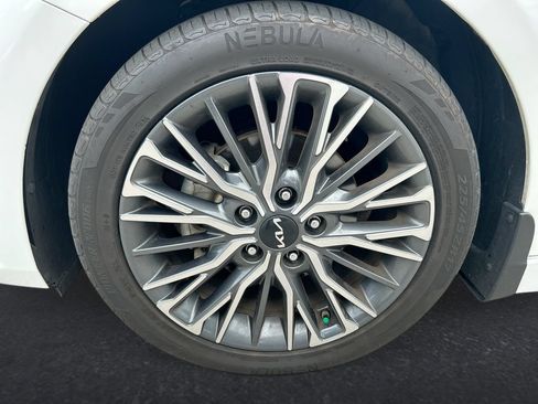 Used 2023 Kia Forte GT-Line w/ GT-Line Premium Package FWD image 10