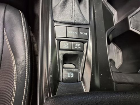 Used 2025 Toyota Camry SE image 17