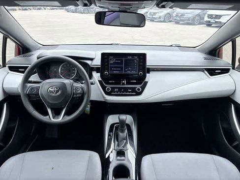 Used 2022 Toyota Corolla SE FWD image 16