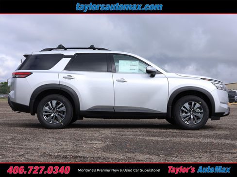 New 2025 Nissan Pathfinder SV w/ SV Premium Package image 3