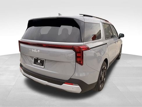 New 2026 Kia Carnival EX image 4