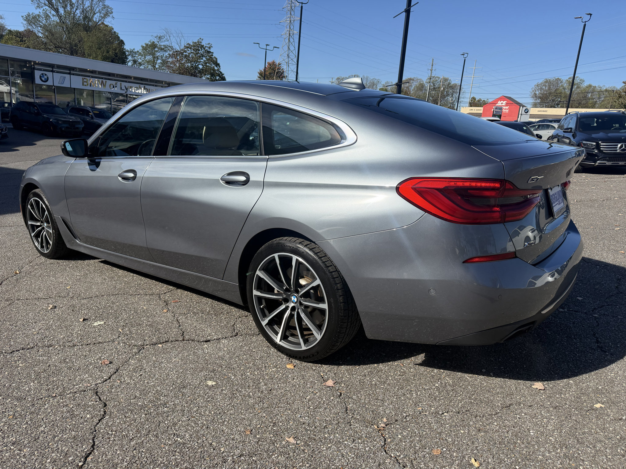 Used 2019 BMW 640i Gran Turismo xDrive w/ Parking Assistance Package AWD/4WD image 2