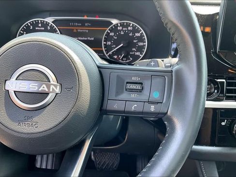 Used 2025 Nissan Pathfinder SV AWD/4WD image 12