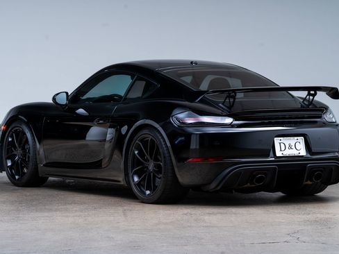 Used 2022 Porsche 718 Cayman GT4 RWD image 4