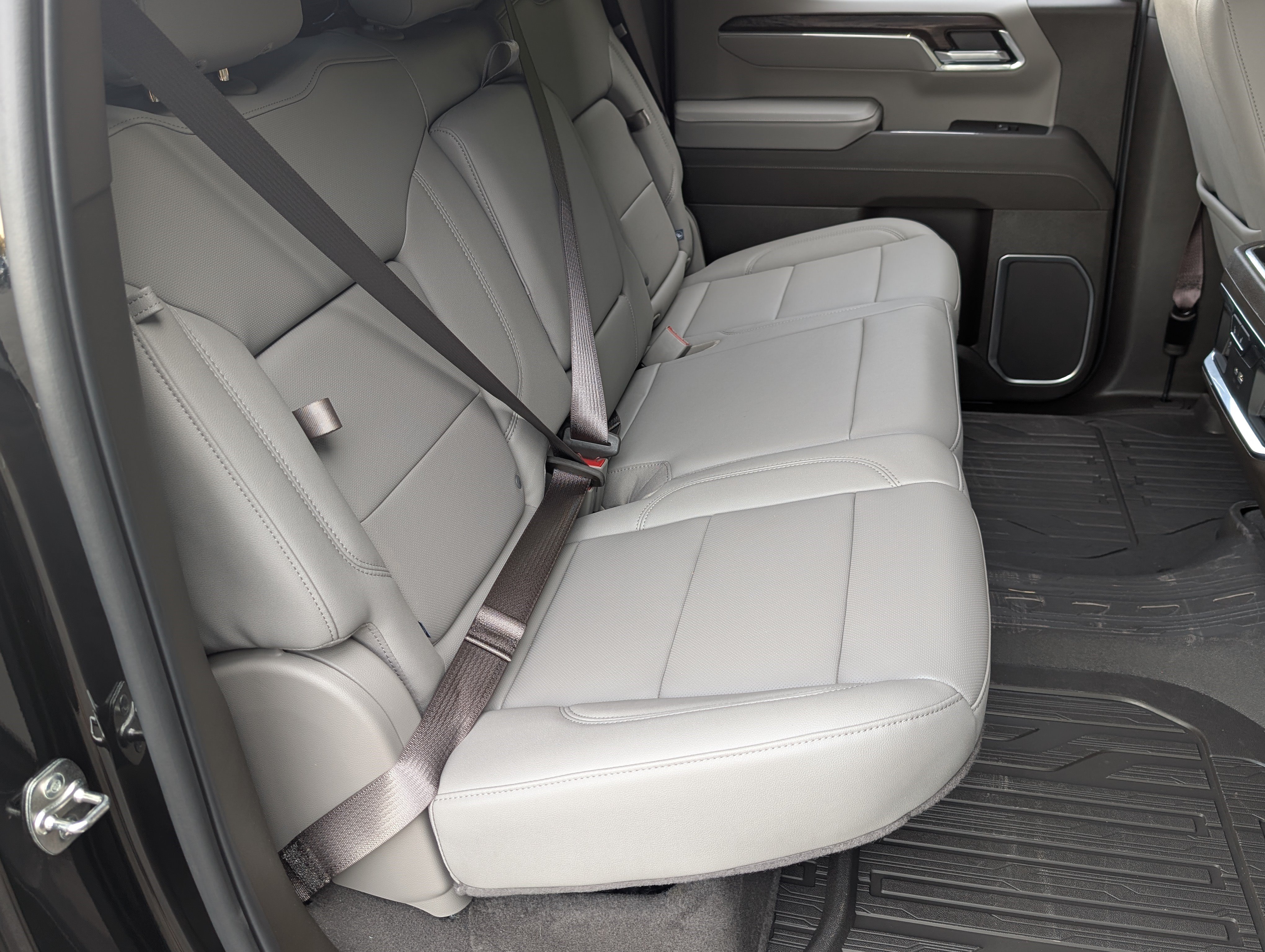 Used 2026 GMC Sierra 1500 SLT w/ SLT Premium Plus Package AWD/4WD image 19