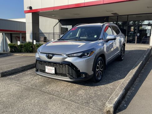 Certified 2024 Toyota Corolla Cross AWD Hybrid image 4