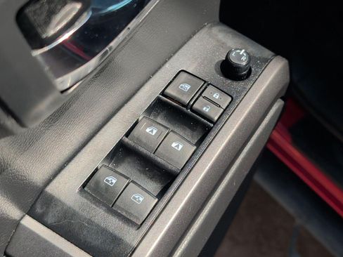 Used 2023 Toyota Tacoma TRD Off-Road w/ Technology Package AWD/4WD image 9