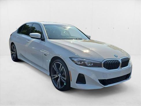 Used 2023 BMW 330e w/ Premium Package image 3