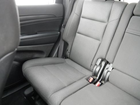 Used 2021 Jeep Grand Cherokee Laredo image 12