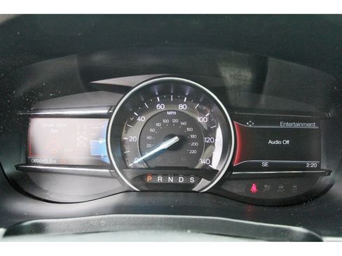 Used 2018 Ford Explorer XLT w/ Equipment Group 202A FWD image 18