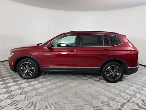 Used 2018 Volkswagen Tiguan SE w/ 18" Alloy Wheels Package image 8