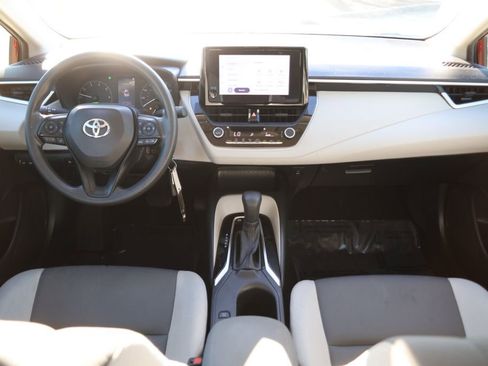 Used 2024 Toyota Corolla LE image 6
