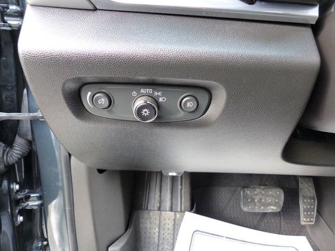 Used 2019 Chevrolet Traverse LT w/ LPO, Floor Liner Package AWD/4WD image 23