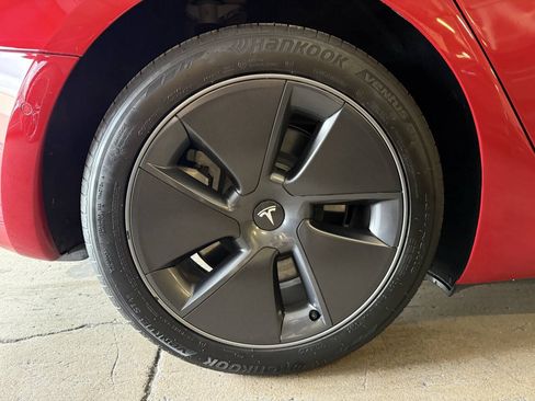 Used 2022 Tesla Model 3 Long Range AWD/4WD image 30