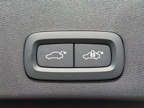 New 2026 Volvo XC40 B5 Plus w/ Protection Package Premier image 15