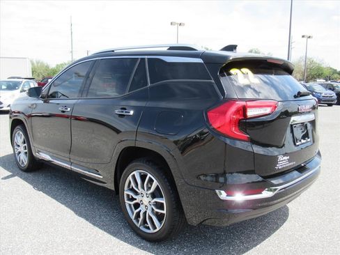 Used 2022 GMC Terrain Denali w/ LPO, Floor Liner Package AWD/4WD image 5