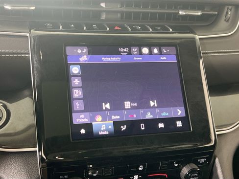 Used 2023 Jeep Grand Cherokee L Laredo w/ Luxury Tech Group I AWD/4WD image 14