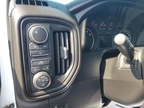 Used 2022 Chevrolet Silverado 2500 Custom w/ Custom Value Package AWD/4WD image 33