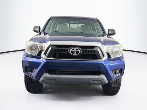 Used 2015 Toyota Tacoma PreRunner w/ SR5 Package RWD image 2