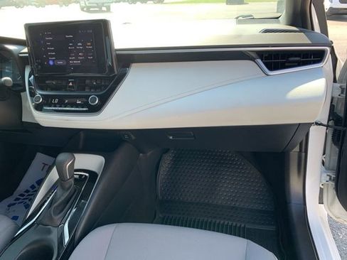 Used 2023 Toyota Corolla SE image 15