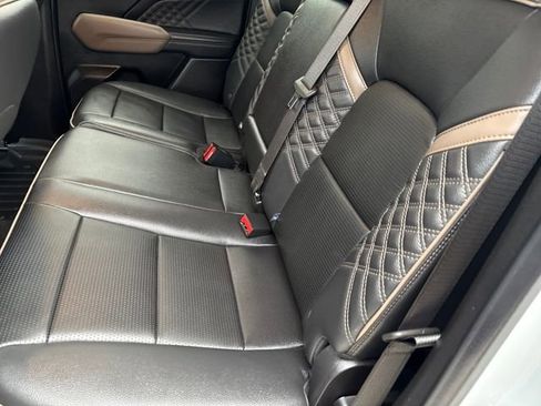 Used 2026 GMC Canyon Denali image 12