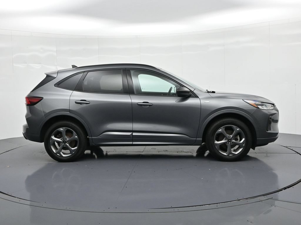 Used 2024 Ford Escape ST-Line w/ Tech Pack #1 AWD/4WD image 5