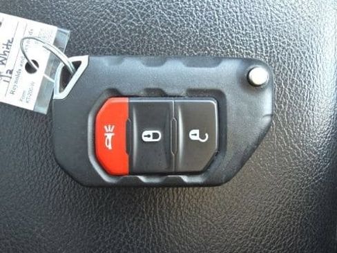 Certified 2022 Jeep Wrangler Sport AWD/4WD image 24
