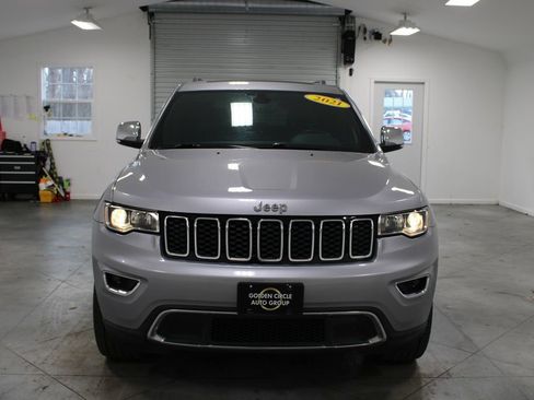 Used 2021 Jeep Grand Cherokee Limited image 3