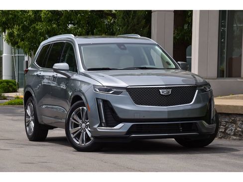 Used 2024 Cadillac XT6 Premium Luxury FWD image 1