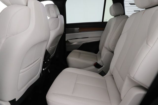 Used 2026 Cadillac Vistiq Sport w/ LPO, Floor Liner Package AWD/4WD image 25