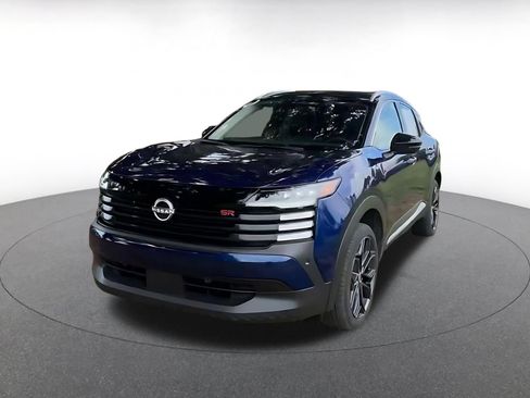 Used 2026 Nissan Kicks SR FWD image 6