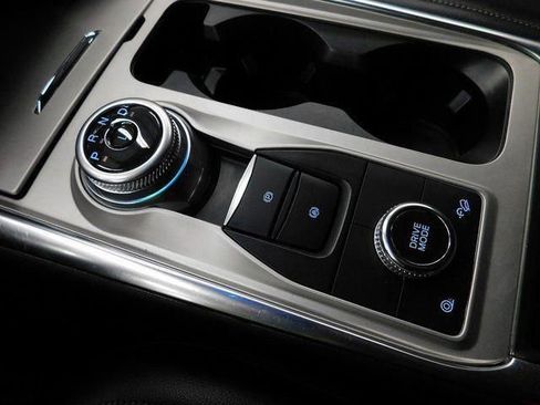 Used 2023 Ford Explorer Limited image 52