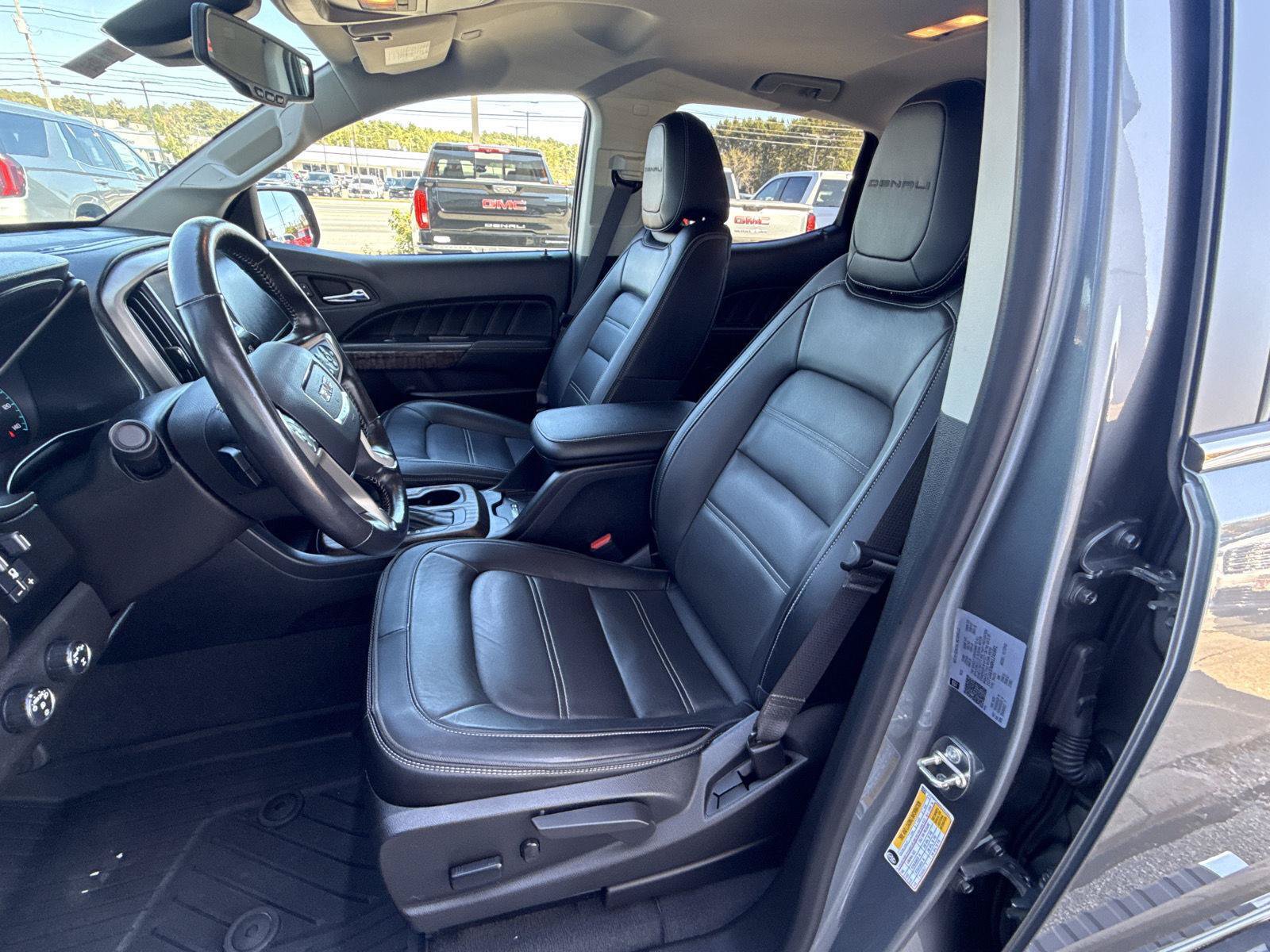 Used 2022 GMC Canyon Denali AWD/4WD image 12