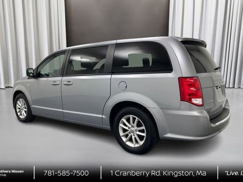 Used 2019 Dodge Grand Caravan SE FWD image 7
