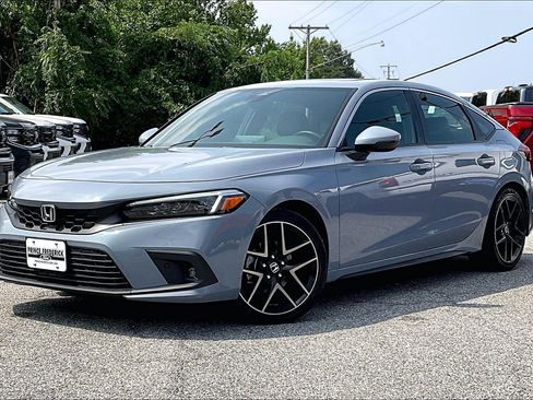 Used 2022 Honda Civic Sport Touring image 3