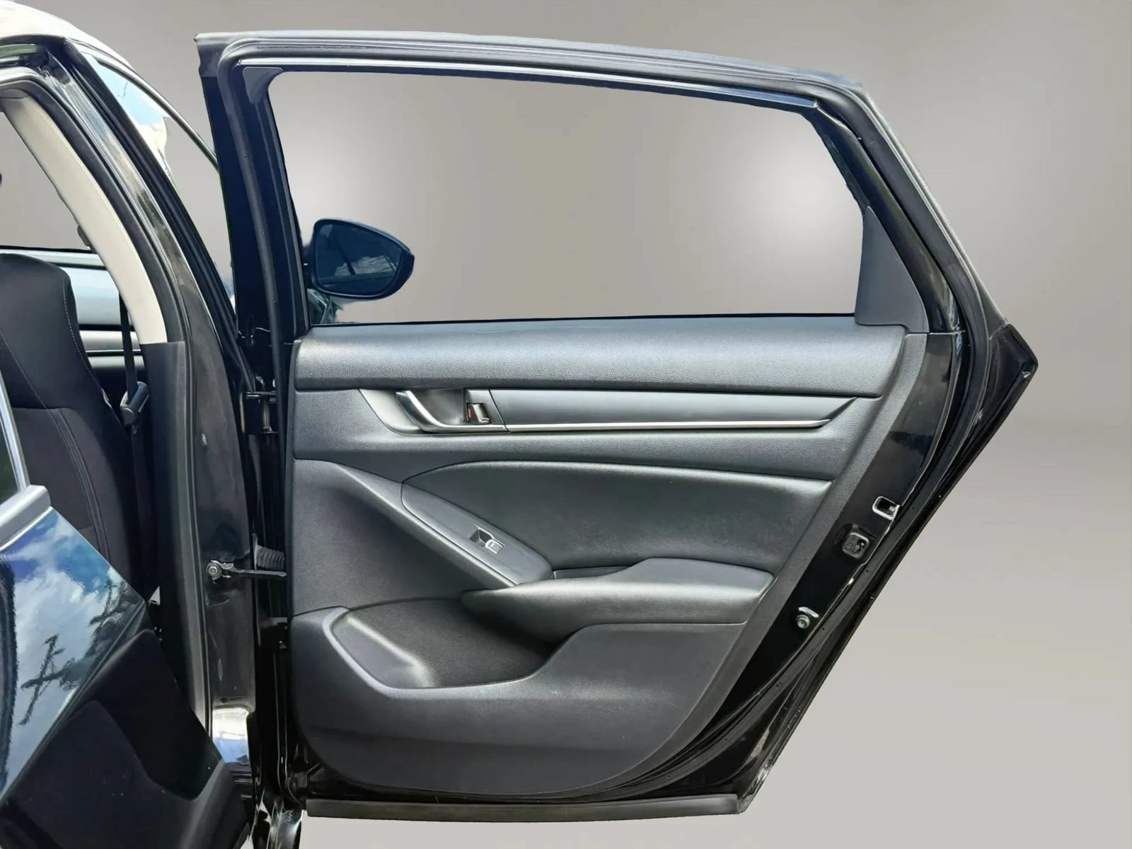 Used 2020 Honda Accord Hybrid image 23
