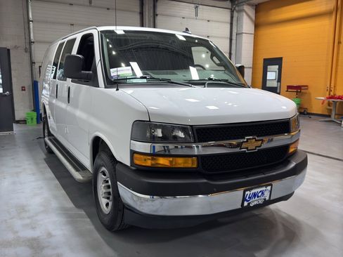 Used 2023 Chevrolet Express 2500 w/ Driver Convenience Package image 7