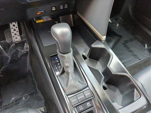 Used 2025 Toyota Camry SE FWD image 12