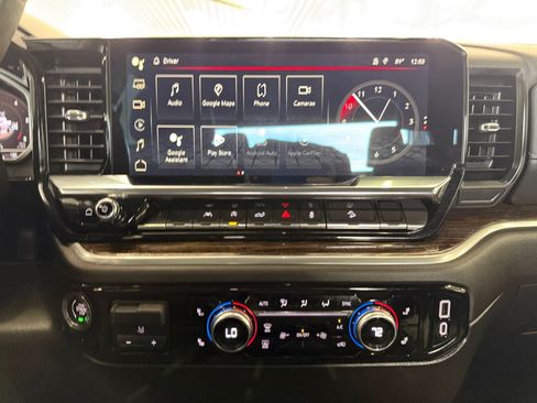 Used 2024 GMC Sierra 1500 Elevation w/ X31 Off-Road Package AWD/4WD image 19