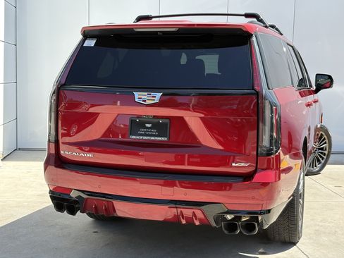 Certified 2024 Cadillac Escalade ESV V AWD/4WD image 6