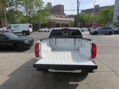 Used 2016 Chevrolet Colorado Z71 AWD/4WD image 10