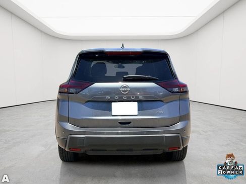 Used 2025 Nissan Rogue SV AWD/4WD image 5