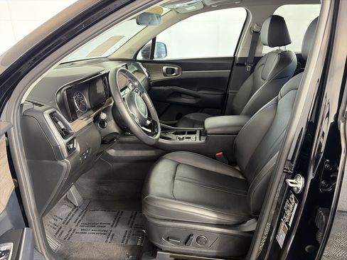 Certified 2023 Kia Sorento X-Line EX AWD/4WD image 6