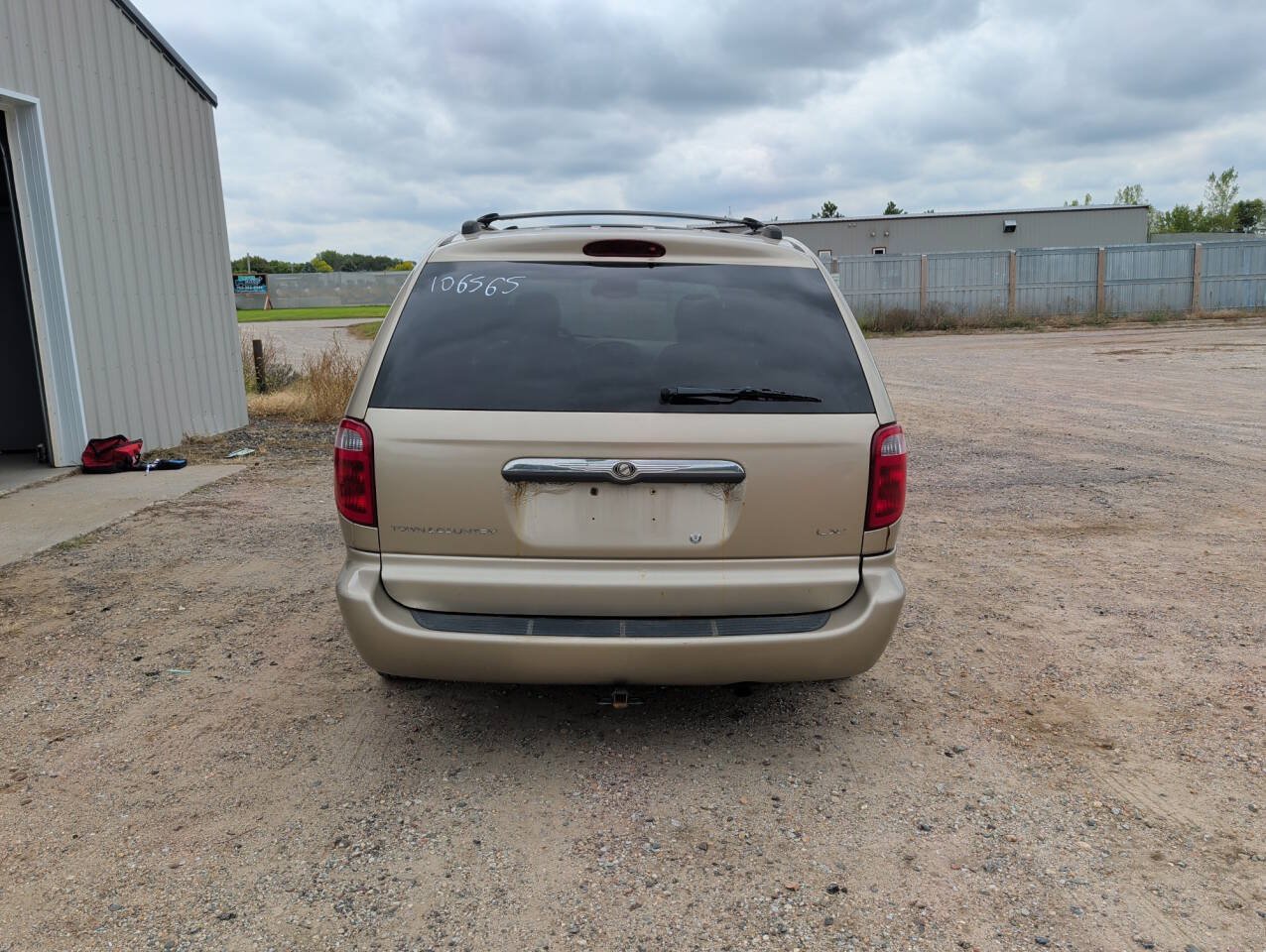 Used 2003 Chrysler Town & Country LXi FWD image 4