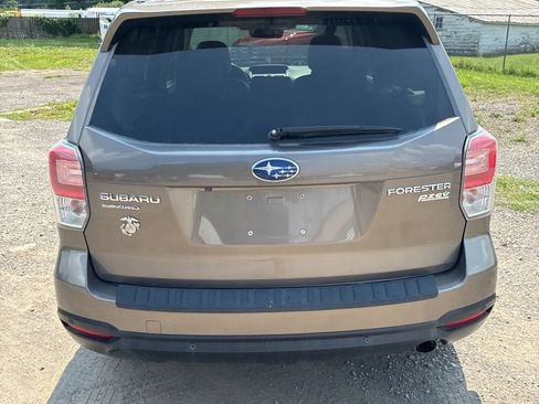 Used 2017 Subaru Forester 2.5i Touring AWD/4WD image 7